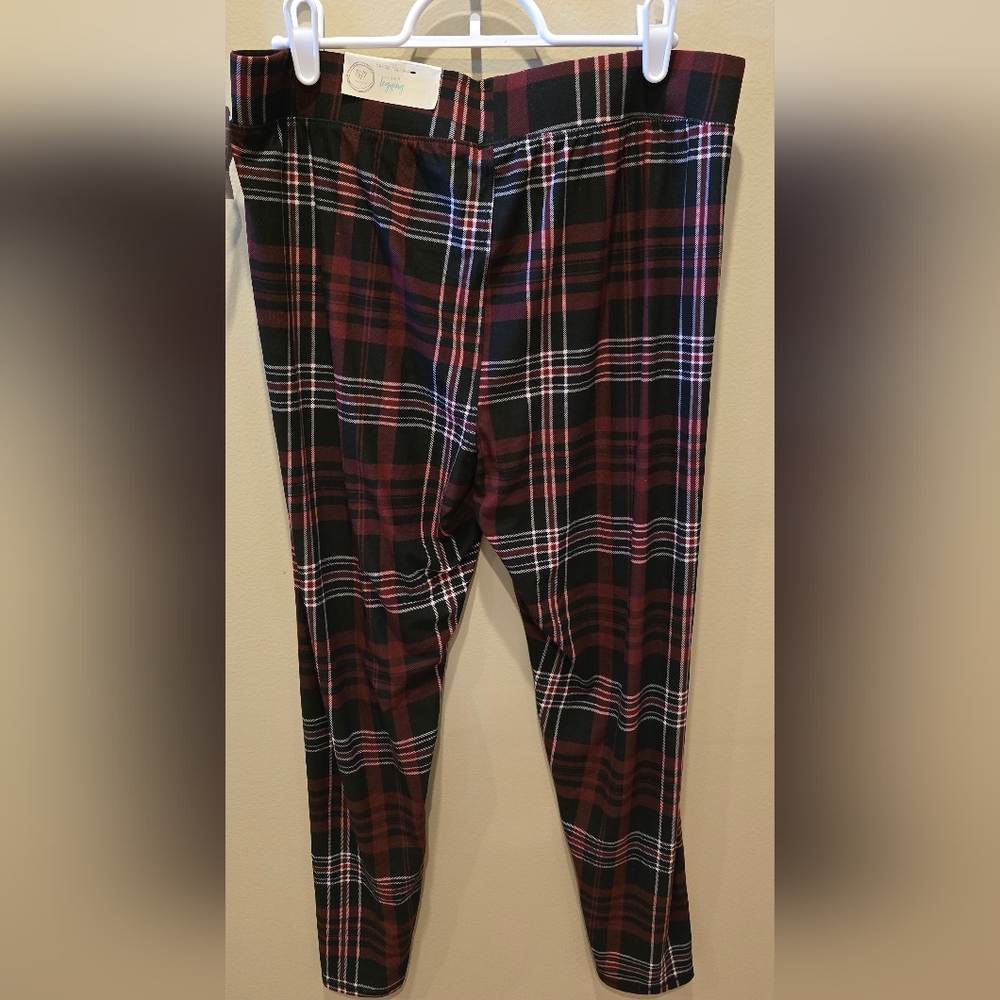 Maurices, plaid leggings, Large Short, tags attached